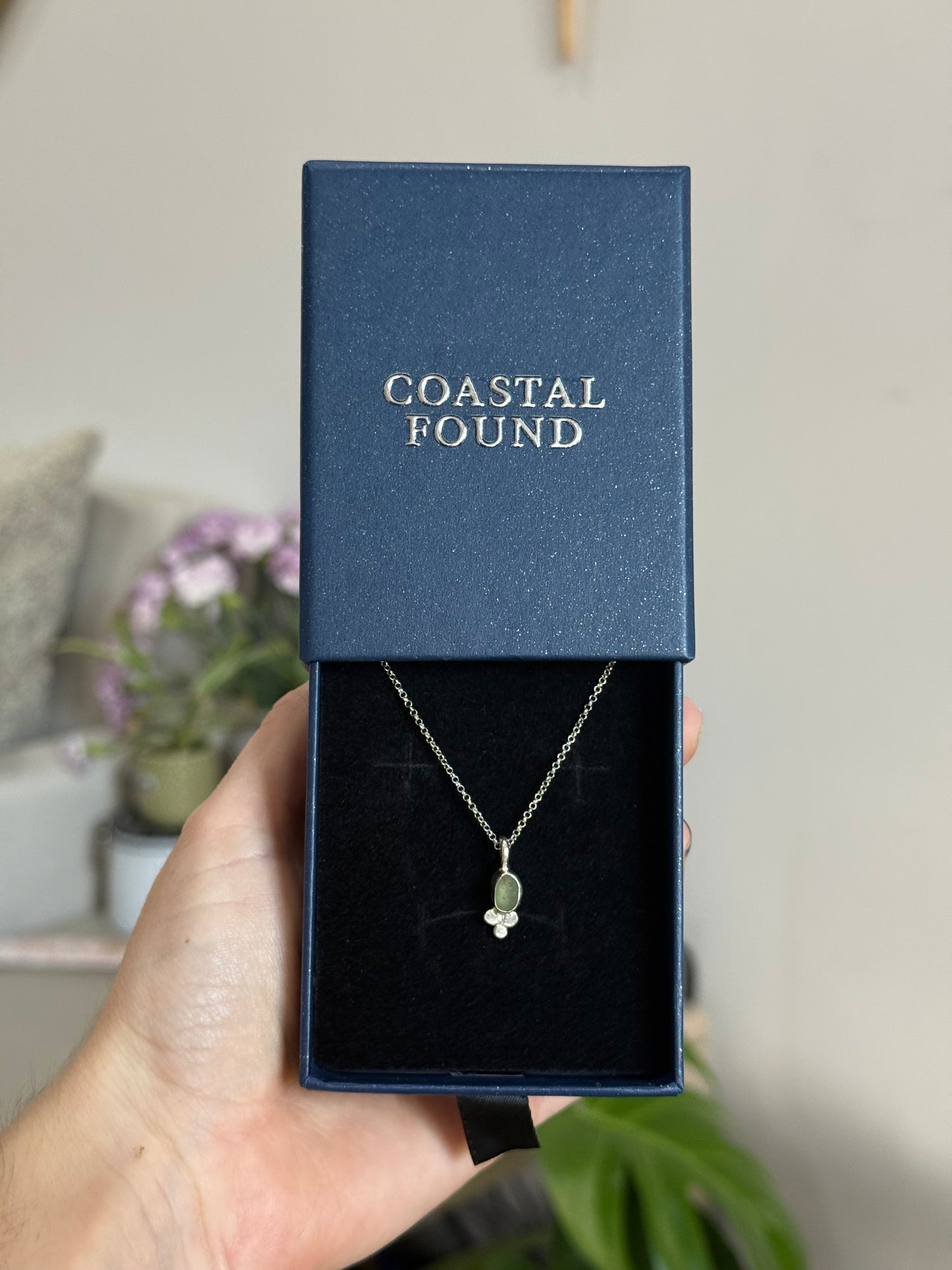 bloom seaglass pendant no.1