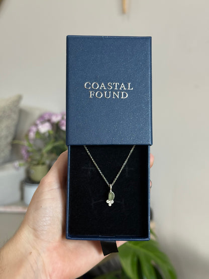 bloom seaglass pendant no.1