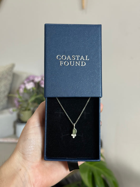 bloom seaglass pendant no.1