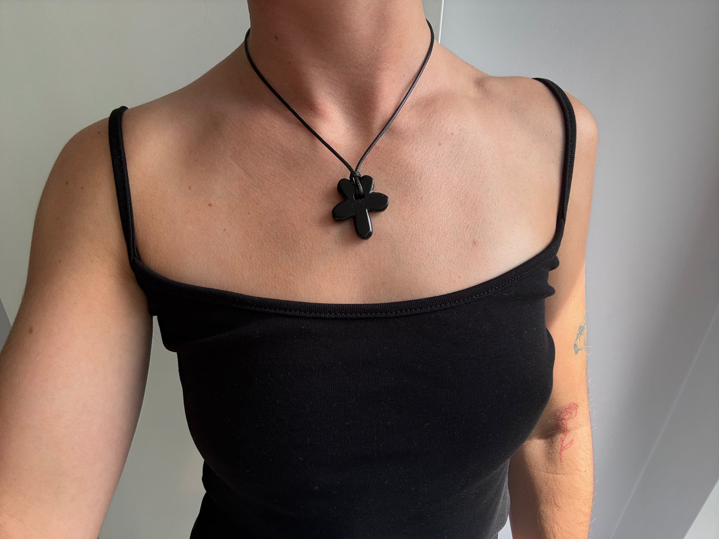 Flores No.2 - Obsidian