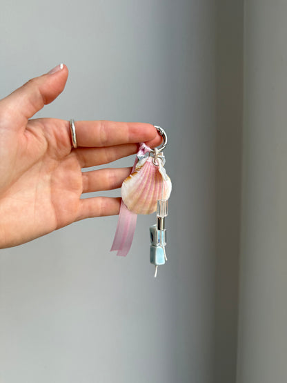 Tide Charm No.32