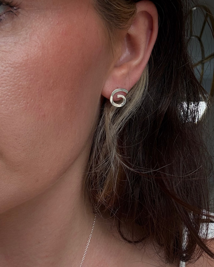 spiral studs