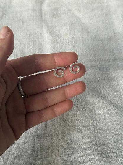 spiral studs