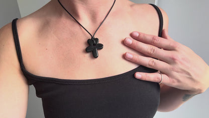 Flores No.2 - Obsidian